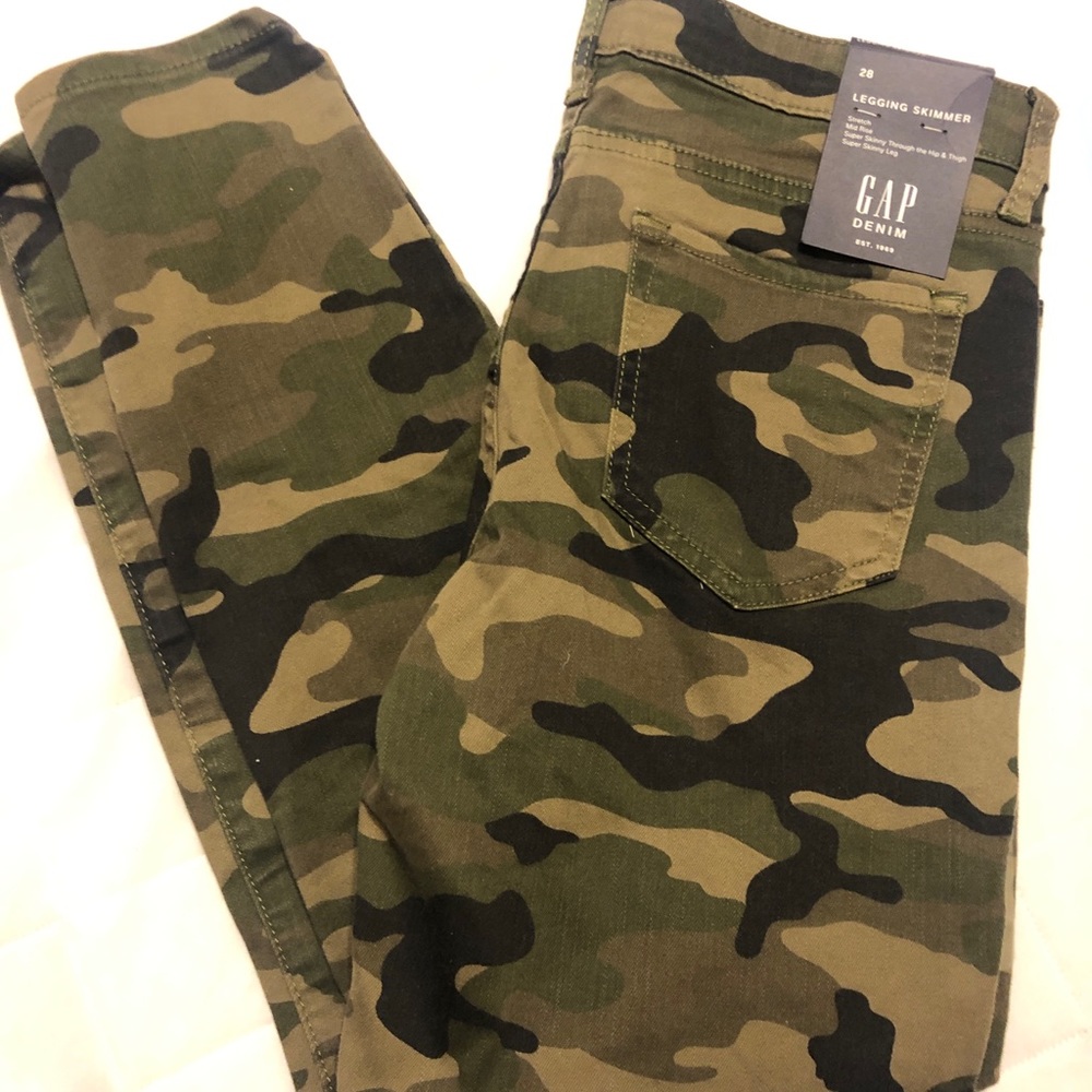 NWT gap camo jeggings
